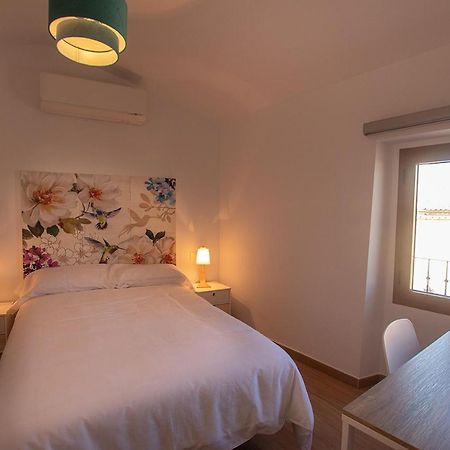 Apartamentos Turisticos Abrilymarzo Caceres Ngoại thất bức ảnh