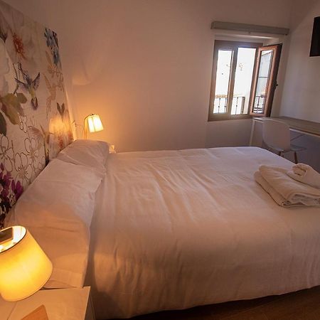 Apartamentos Turisticos Abrilymarzo Caceres Ngoại thất bức ảnh