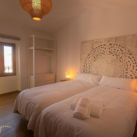 Apartamentos Turisticos Abrilymarzo Caceres Ngoại thất bức ảnh