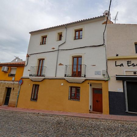 Apartamentos Turisticos Abrilymarzo Caceres Ngoại thất bức ảnh